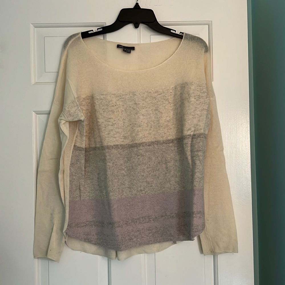Vince 100% cashmere sweater size small